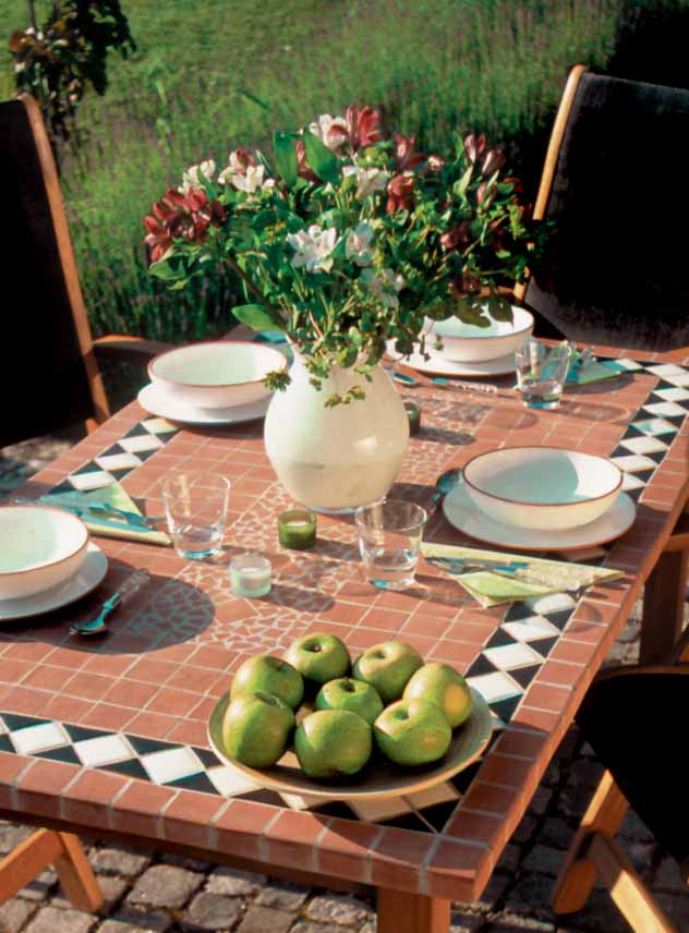 Table en mosaïque et fer forgé - Imagine Outlet