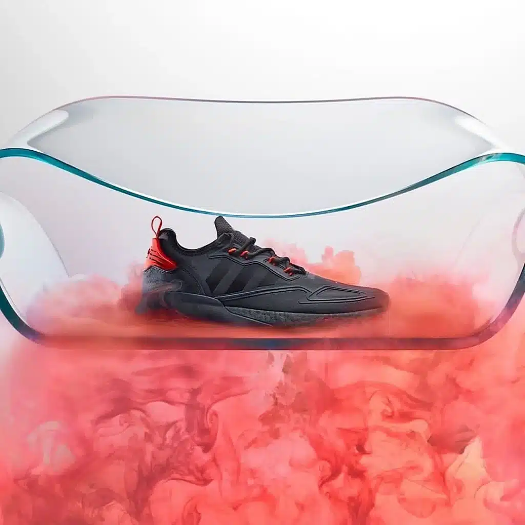 Baskets ADIDAS ZX 2K Boost et fauteuil Ghost par Cini Boeri et Tomu Katayanagi pour Fiam Italia 2