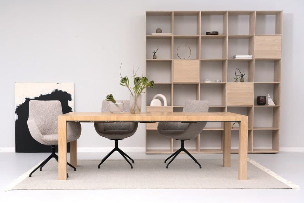 Table design en bois massif Avigo R15 de RODAM (2)