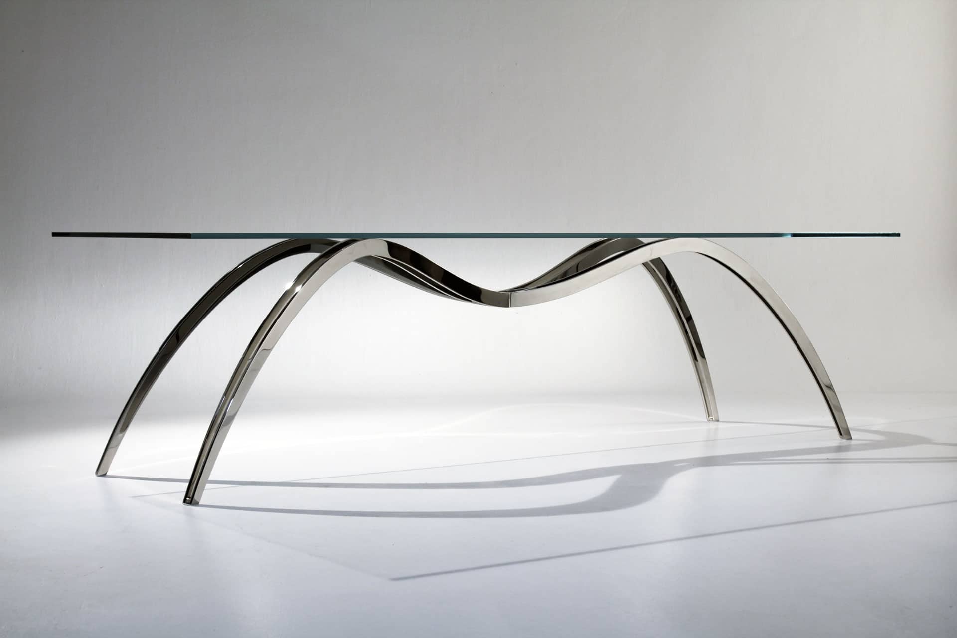 Table Spider Skeleton du studio de design italien Barberini & Gunnell