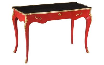 Table style Louis XV classique rouge et noire avec dorures